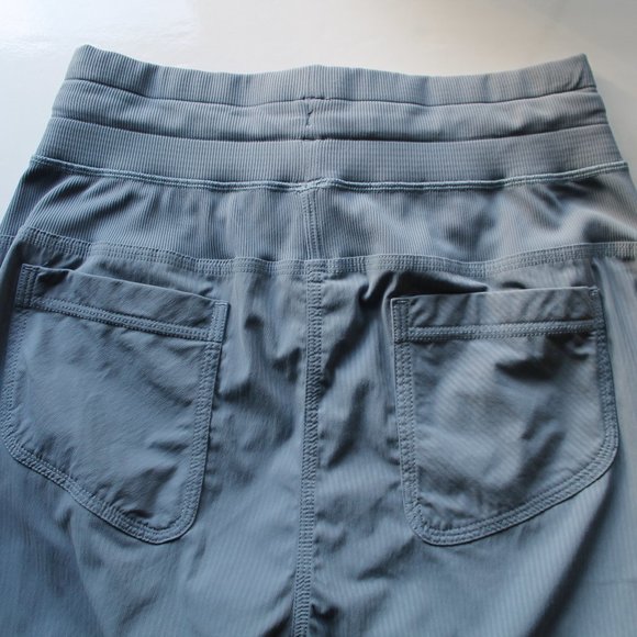 Lululemon Street To Studio 26" Pant II in Blue Denim Size 4 Swift - Picture 6 of 10